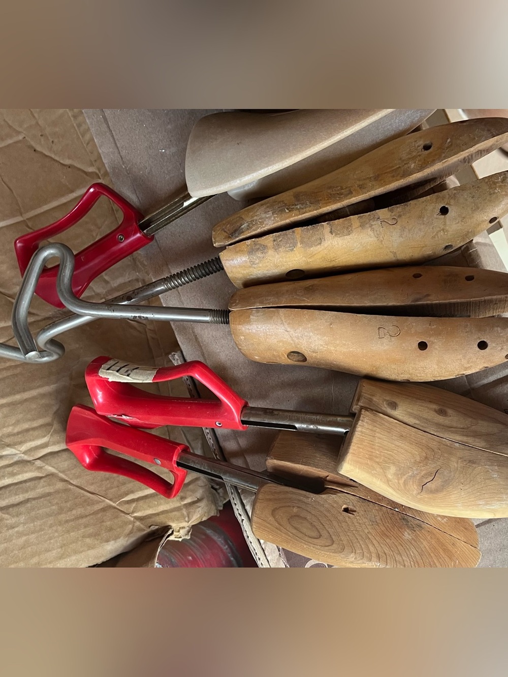 Vintage Red Handle Shoe Stretcher / Shoe Tree - Pack of Wooden Inserts